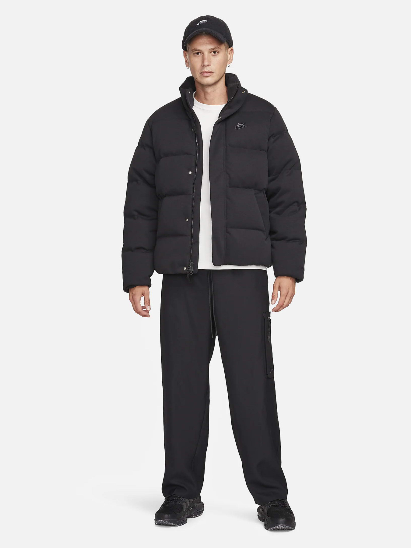 Куртки и дубленки NIKE Sportswear Oversized Puffer модель FB7854-010 Фото