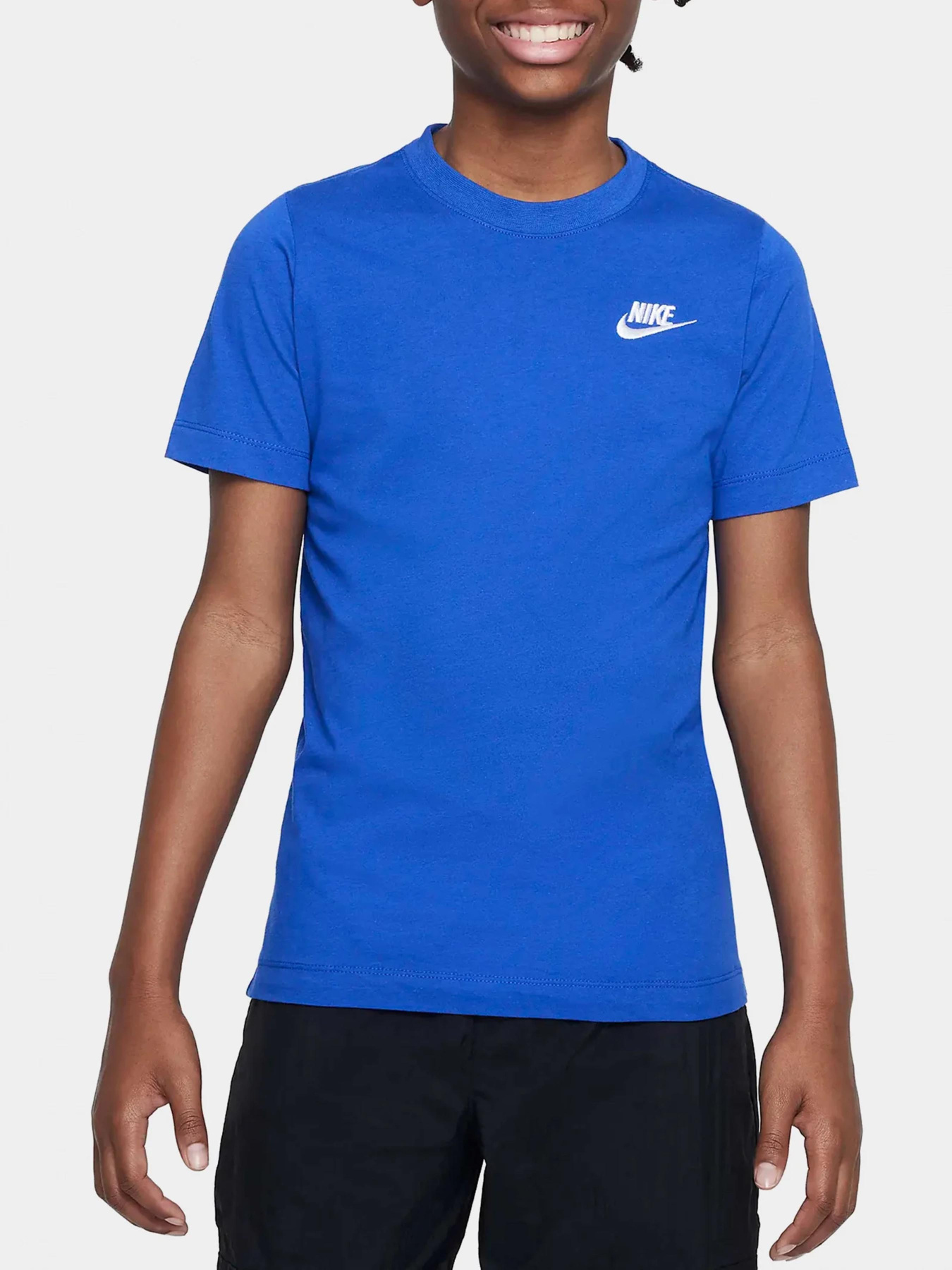 Футболки и поло NIKE SPORTSWEAR CLUB FUTURA модель AR5254-480 Футболки и поло NIKE SPORTSWEAR CLUB FUTURA модель AR5254-480 Фото
