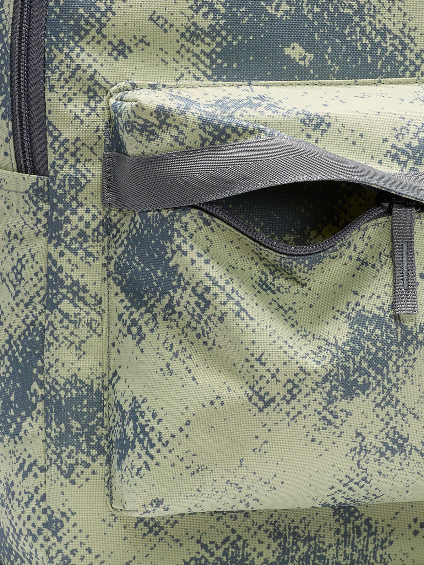 Рюкзаки NIKE HERITAGE 25L модель FN0783-371 Фото