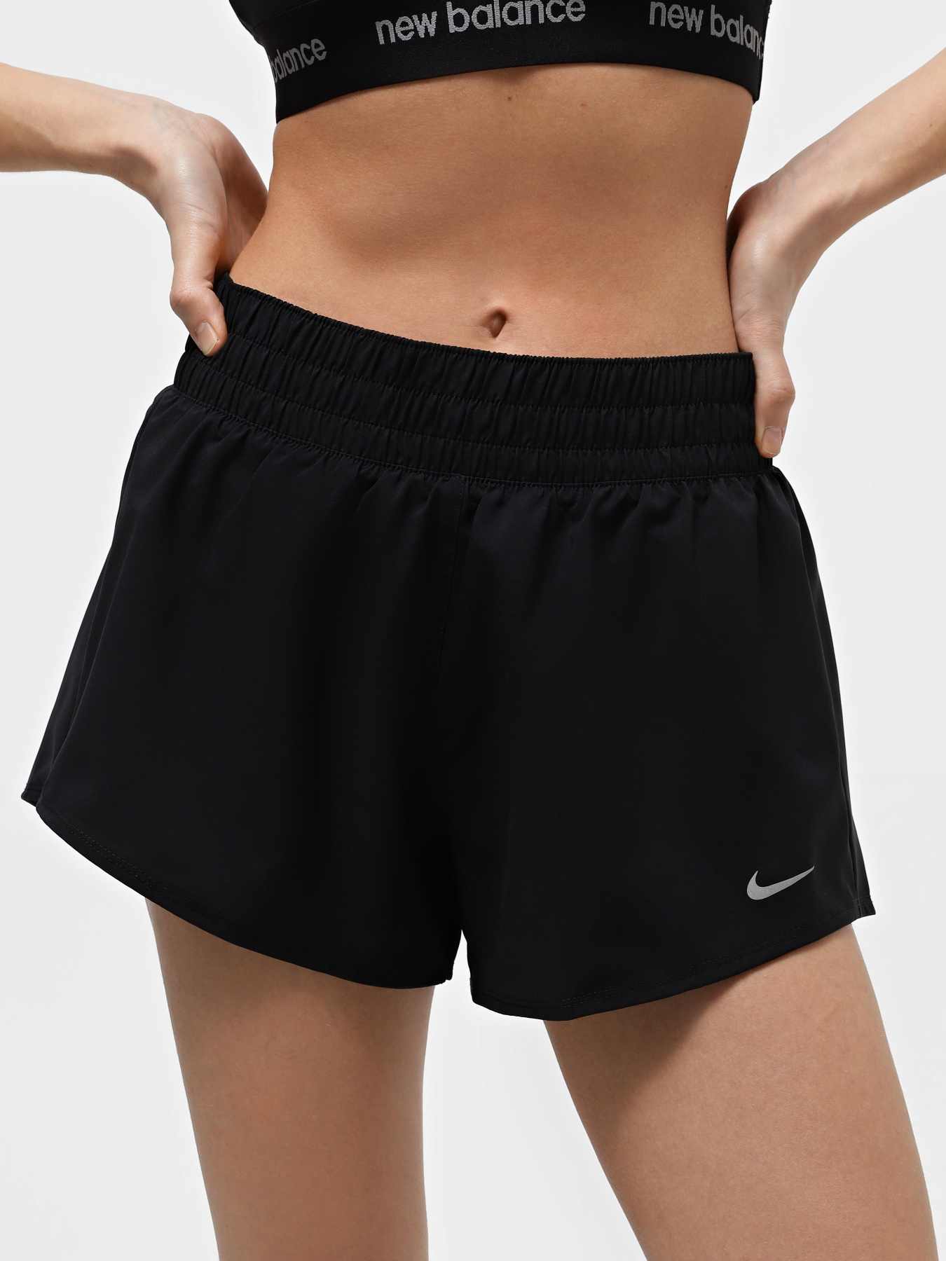 Шорты NIKE ONE модель DX6010-010 Фото