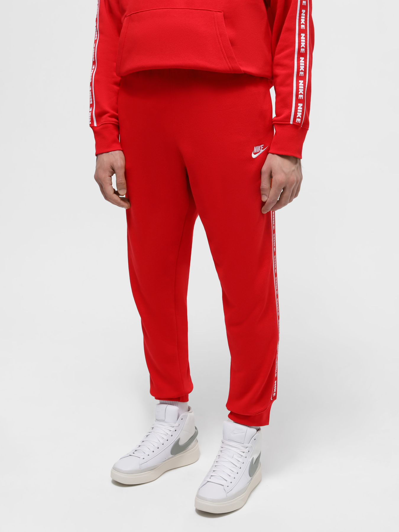 Костюмы NIKE CLUB FLEECE GRAPHIC HOODED модель FB7296-657 Фото