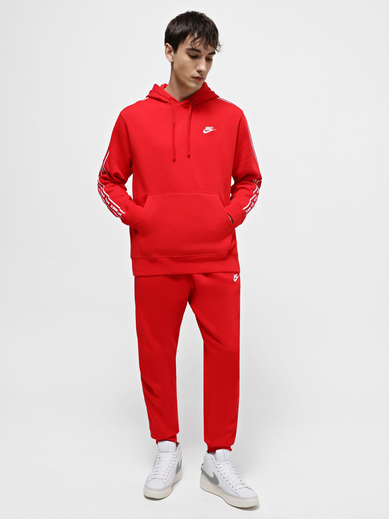 Костюмы NIKE CLUB FLEECE GRAPHIC HOODED модель FB7296-657 Фото