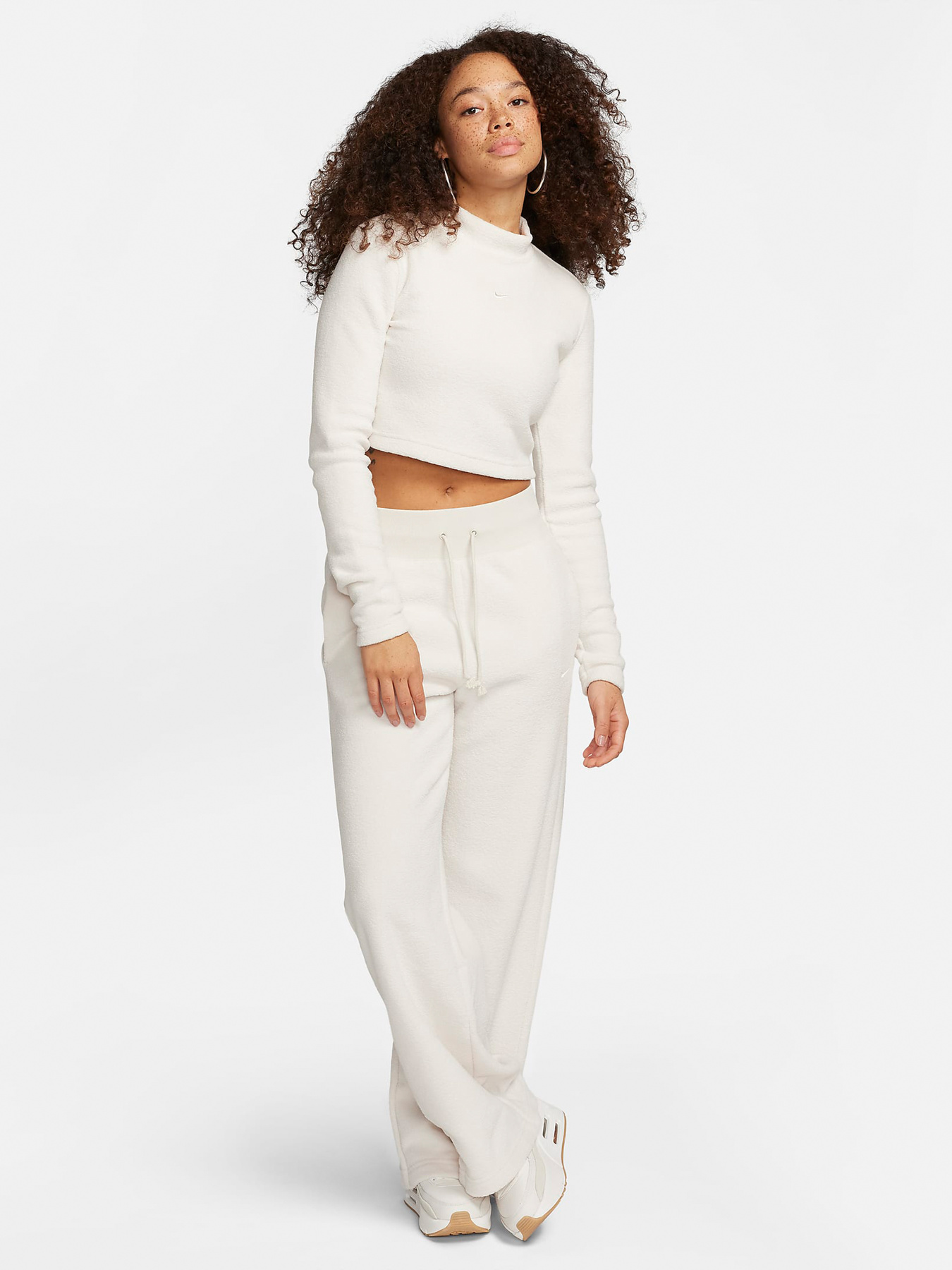 Свитры и кардиганы NIKE SPORTSWEAR PHOENIX PLUSH модель FN3619-104 Свитры и кардиганы NIKE SPORTSWEAR PHOENIX PLUSH модель FN3619-104 Фото