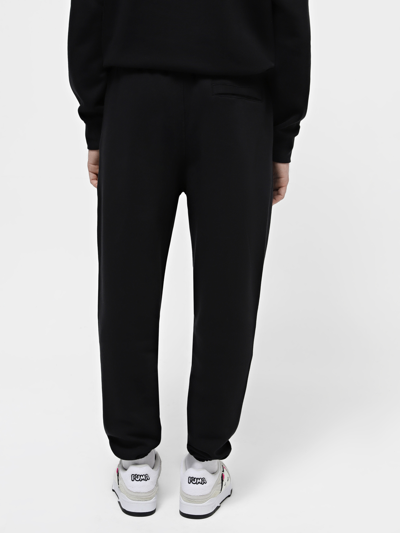 Штани NIKE CLUB FLEECE CUFFED модель FV4453-010 Штани NIKE CLUB FLEECE CUFFED модель FV4453-010 Фото