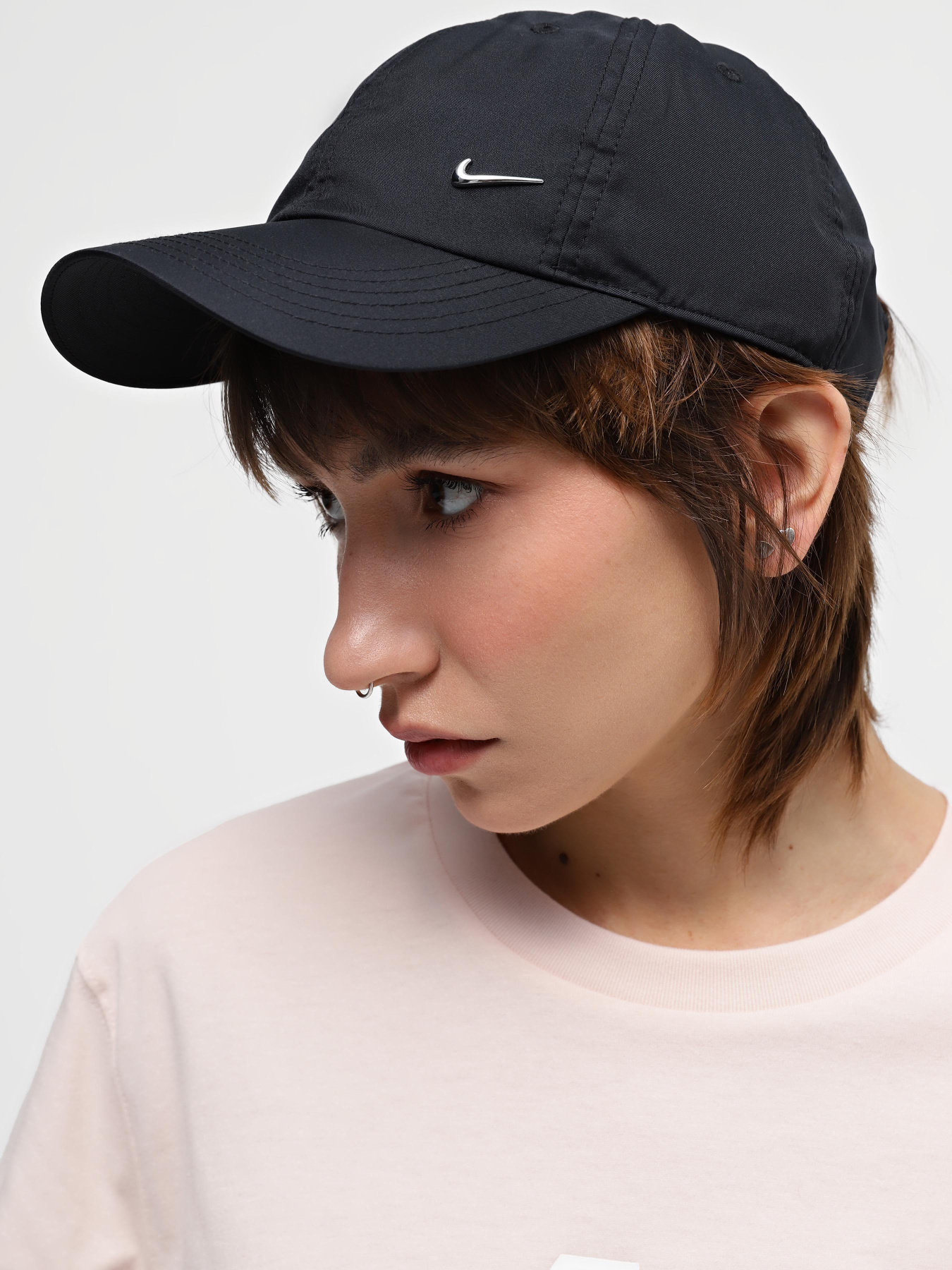 Шапки и кепки NIKE CLUB US CB MTSWSH модель FB5064-010 Шапки и кепки NIKE CLUB US CB MTSWSH модель FB5064-010 Фото