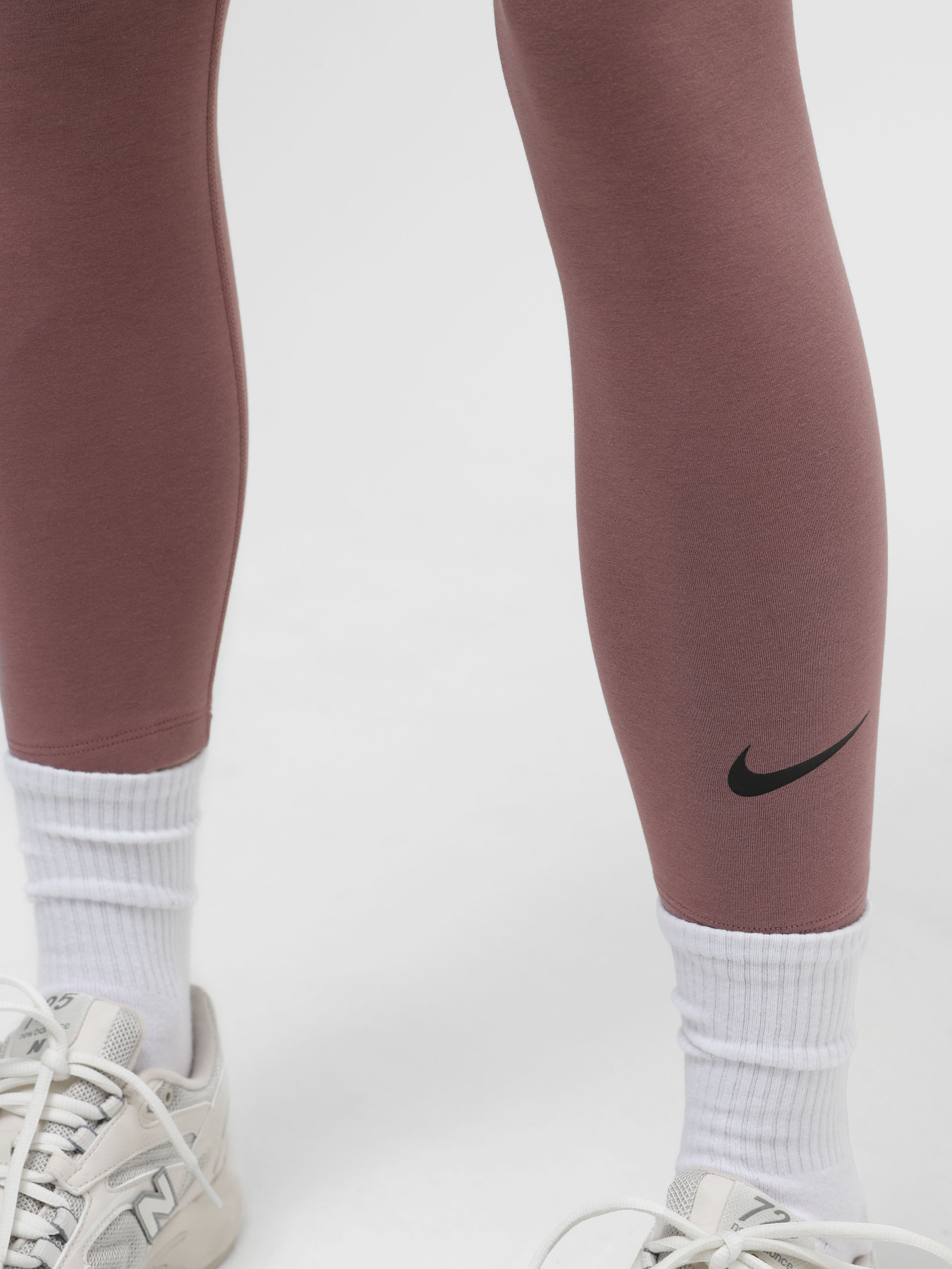 Брюки NIKE CLSC HR 7/8 TIGHT LBR модель DV7789-208 Брюки NIKE CLSC HR 7/8 TIGHT LBR модель DV7789-208 Фото
