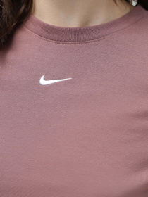 Футболки і поло NIKE ESSNTL SLM CRP модель FB2873-208 Фото
