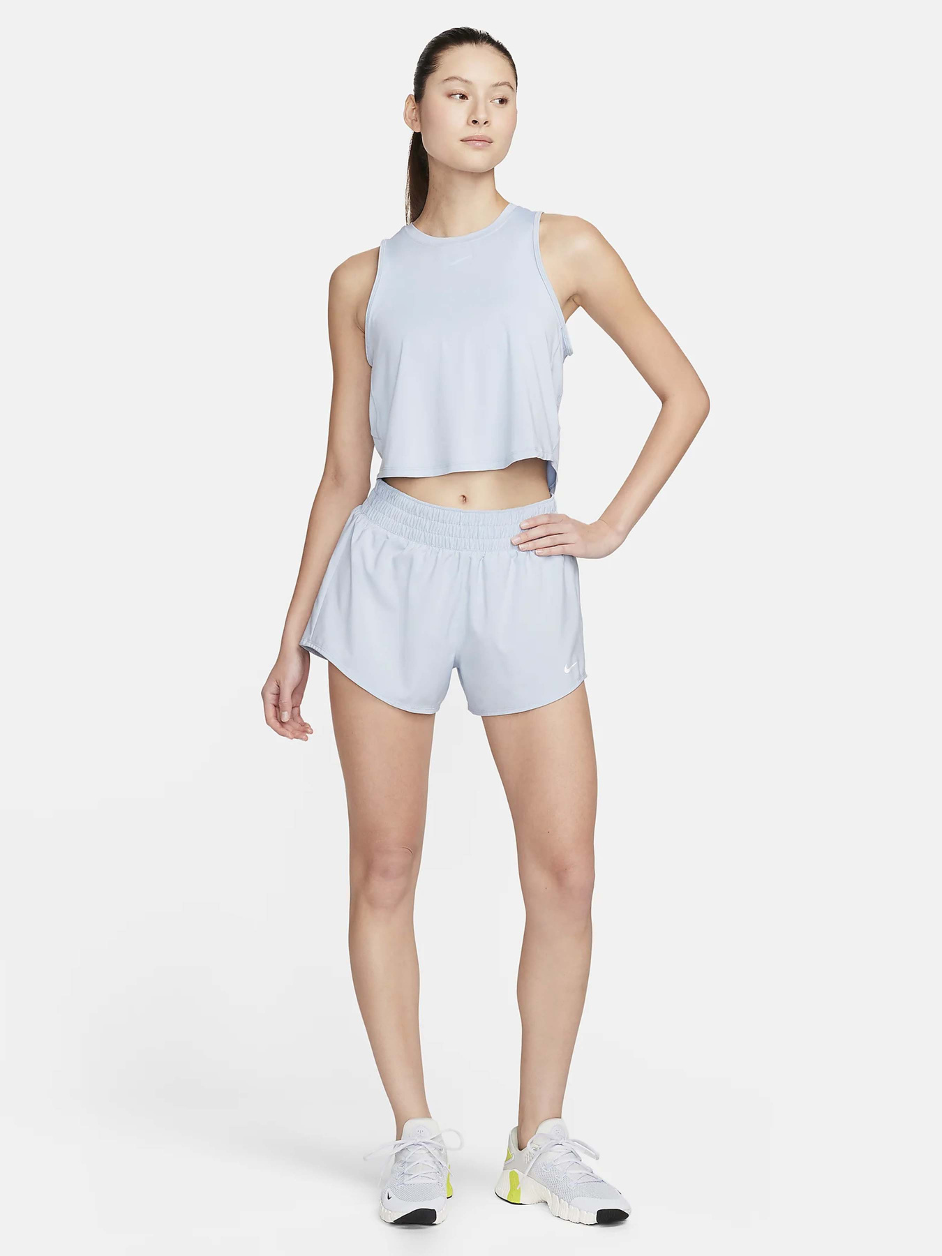 Футболки и поло NIKE ONE CLASSIC DF CRP TANK модель FN2845-440 Футболки и поло NIKE ONE CLASSIC DF CRP TANK модель FN2845-440 Фото