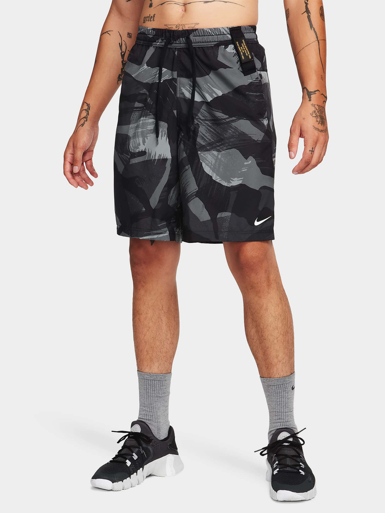 Шорты NIKE DF FORM 9UL SHORT CAMO модель FN3046-010 Шорты NIKE DF FORM 9UL SHORT CAMO модель FN3046-010 Фото
