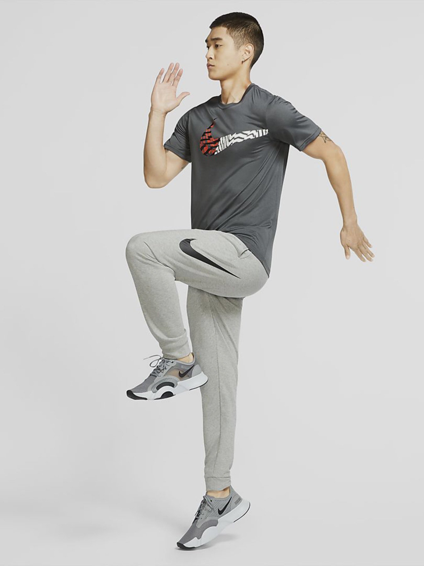 Брюки NIKE Dri-FIT модель CU6775-063 Фото