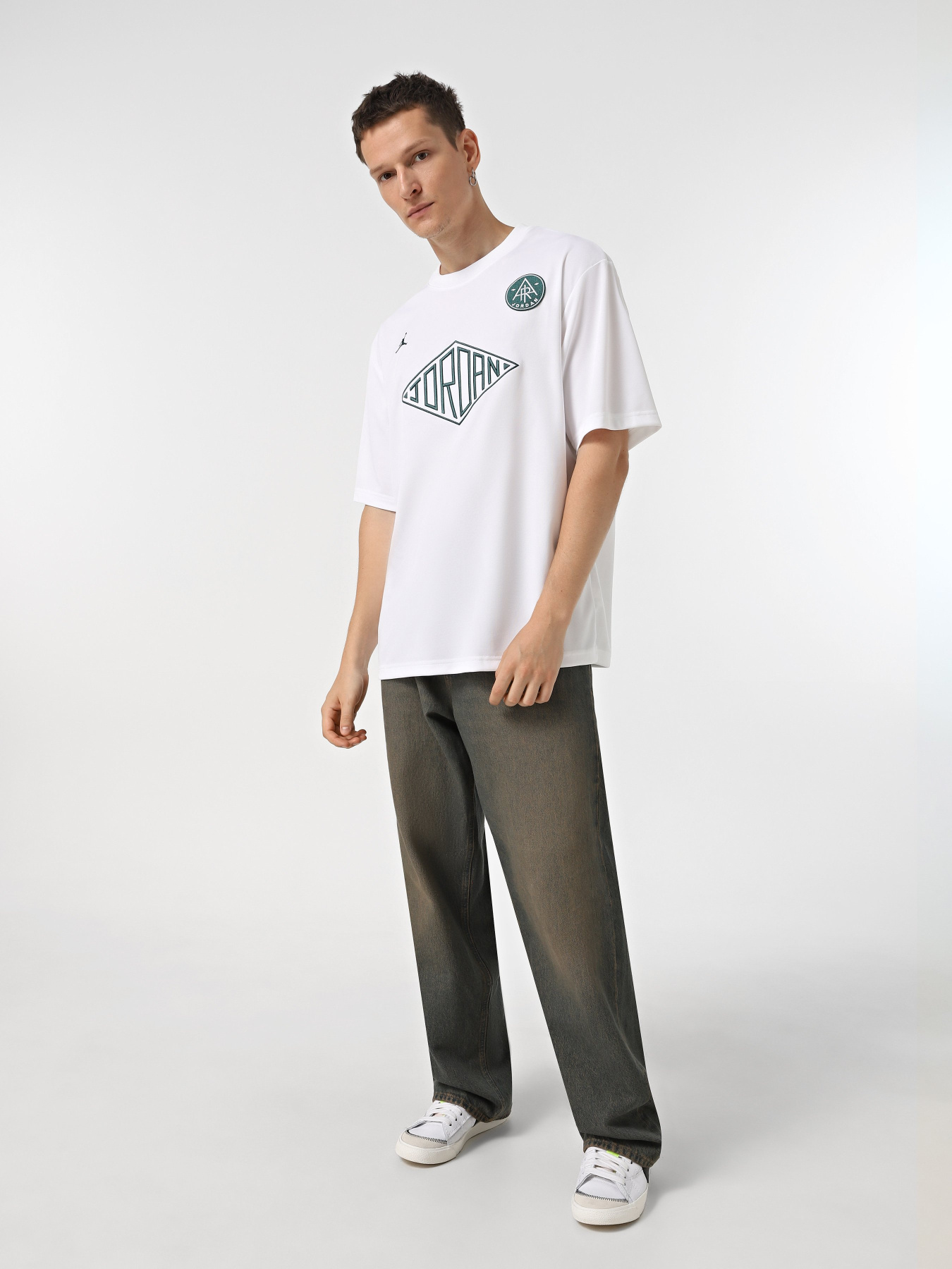 Футболки і поло NIKE JORDAN ESSENTIALS модель FV7263-100 Футболки і поло NIKE JORDAN ESSENTIALS модель FV7263-100 Фото