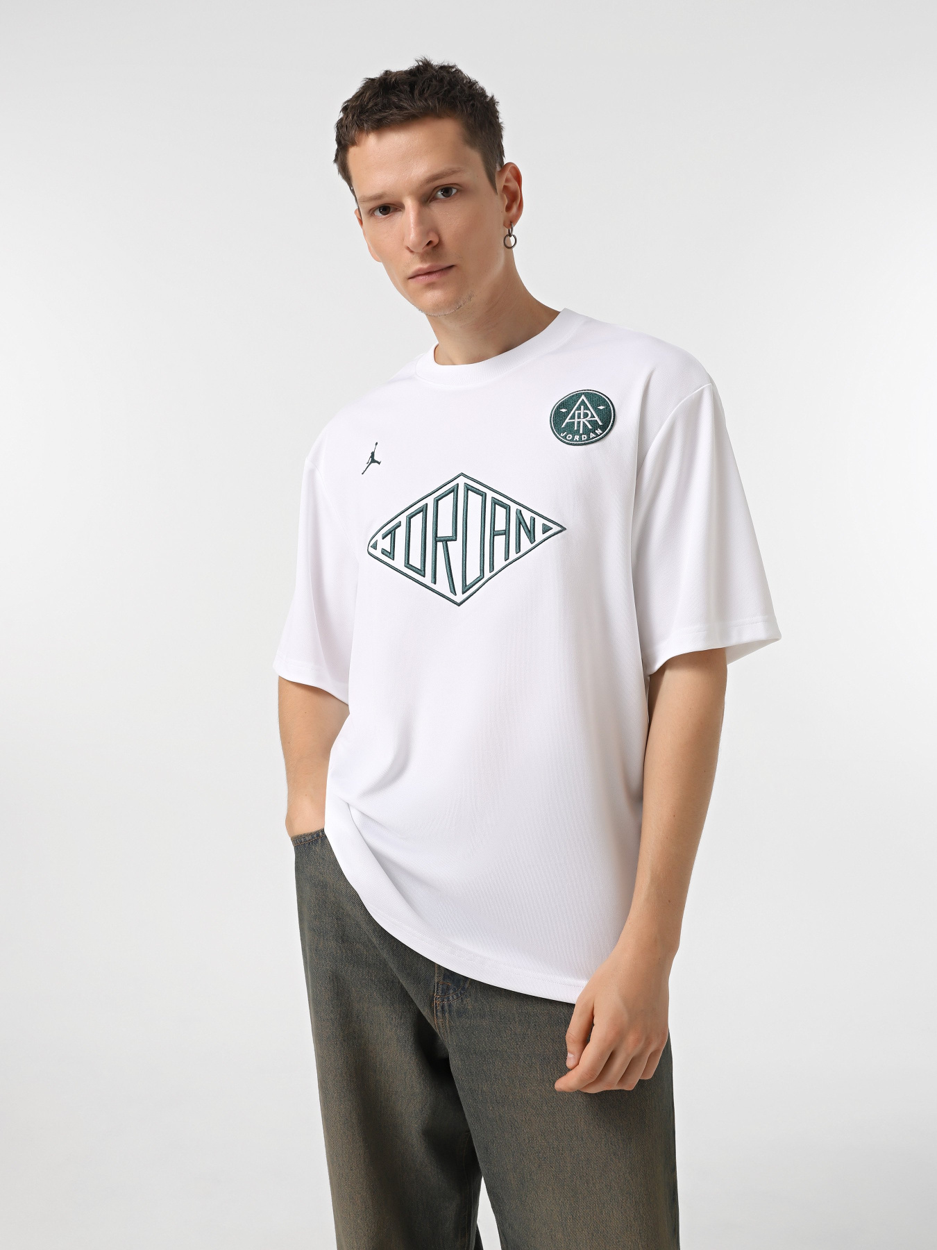 Футболки і поло NIKE JORDAN ESSENTIALS модель FV7263-100 Футболки і поло NIKE JORDAN ESSENTIALS модель FV7263-100 Фото