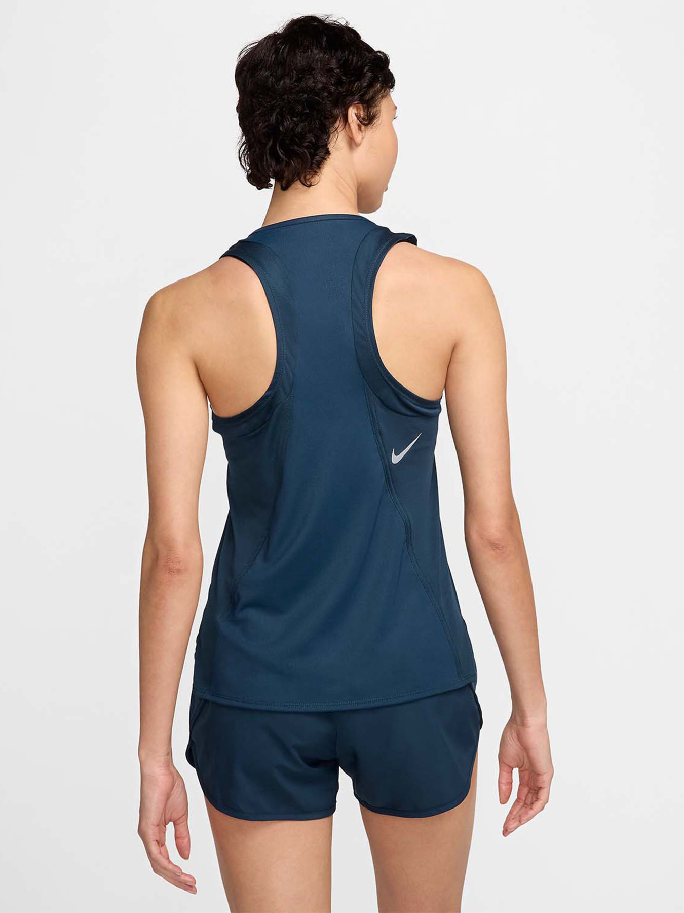 Футболки и поло NIKE DRI-FIT RACE модель DD5940-478 Фото