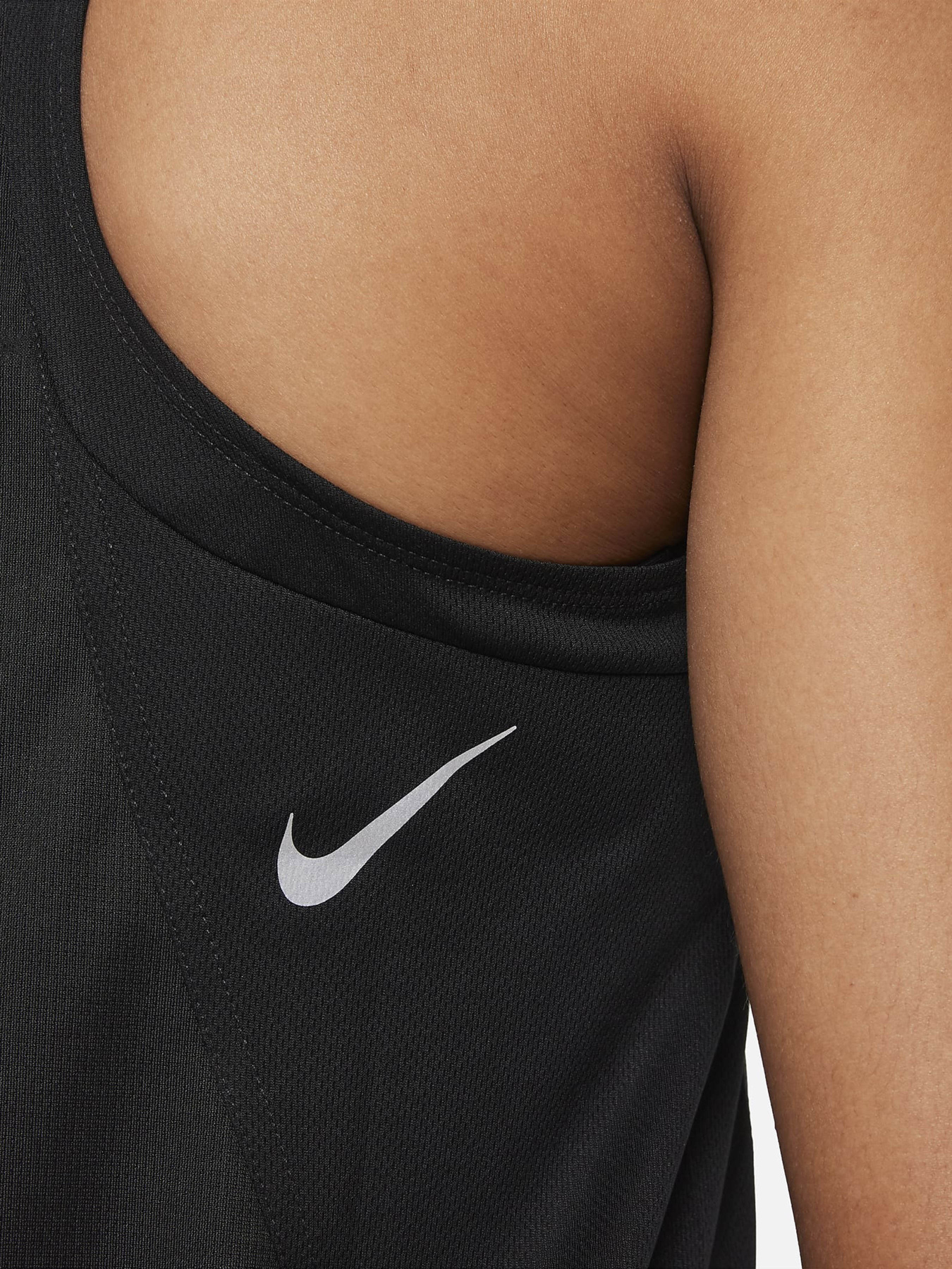 Футболки и поло NIKE DRI-FIT RACE модель DD5940-010 Фото