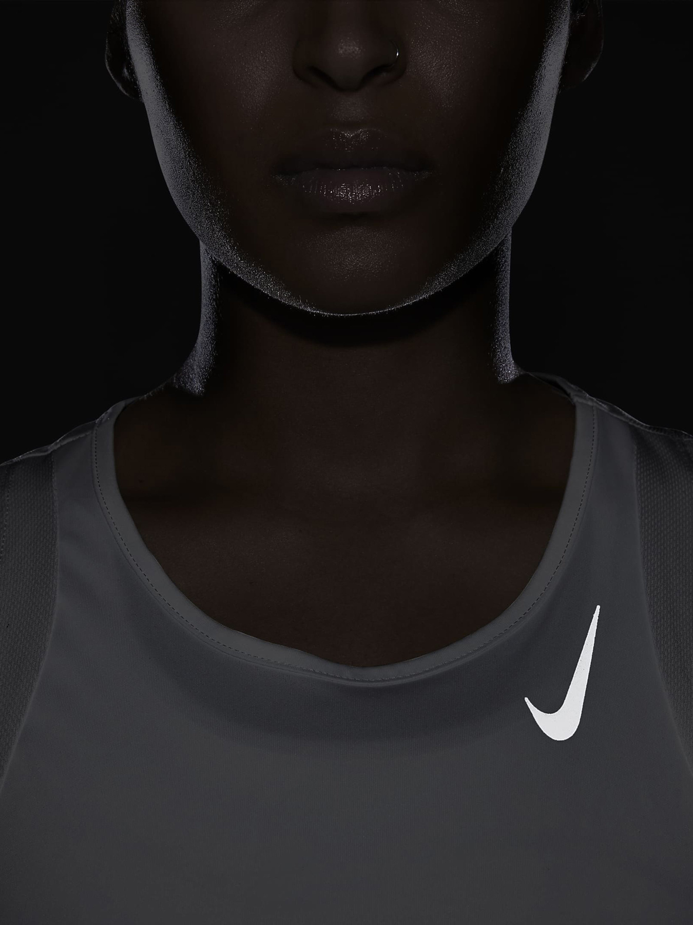 Футболки и поло NIKE DRI-FIT RACE модель DD5940-100 Фото