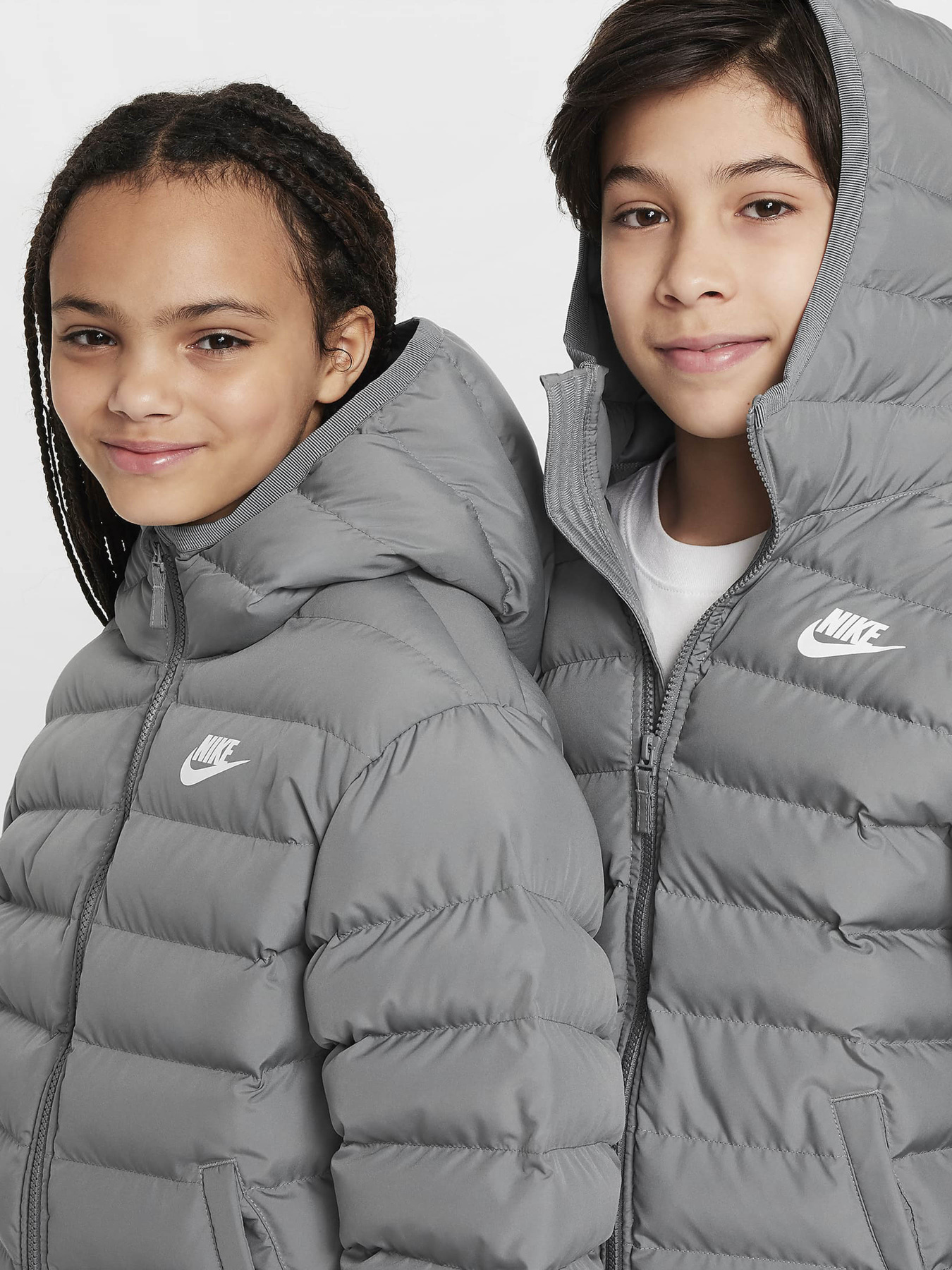 Куртки та дублянки NIKE SPORTSWEAR LIGHTWEIGHT SYNTHET модель FD2845-084 Фото