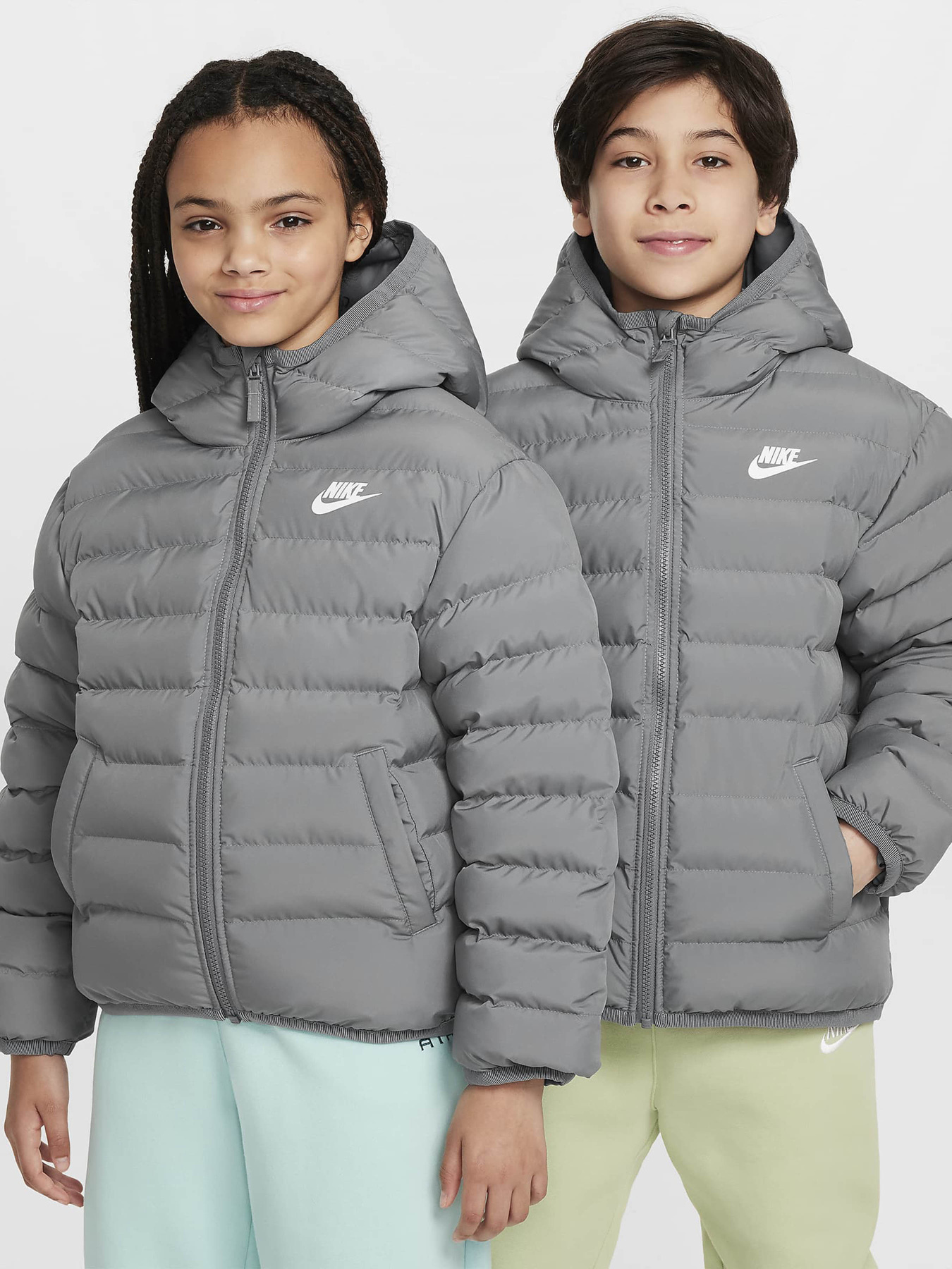 Куртки та дублянки NIKE SPORTSWEAR LIGHTWEIGHT SYNTHET модель FD2845-084 Фото
