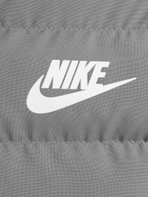 Куртки та дублянки NIKE SPORTSWEAR LIGHTWEIGHT SYNTHET модель FD2845-084 Фото