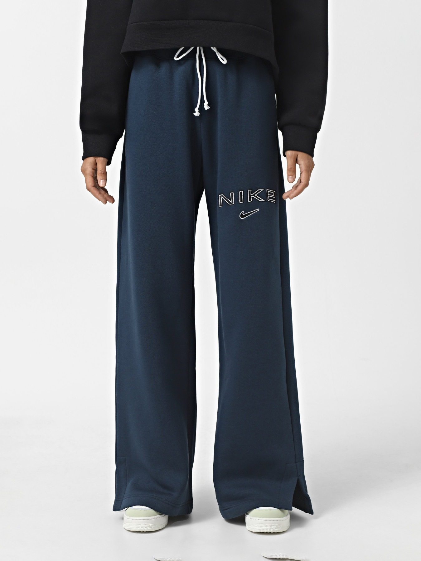 Брюки NIKE SPORTSWEAR PHOENIX FLEECE модель FV7684-478 Фото