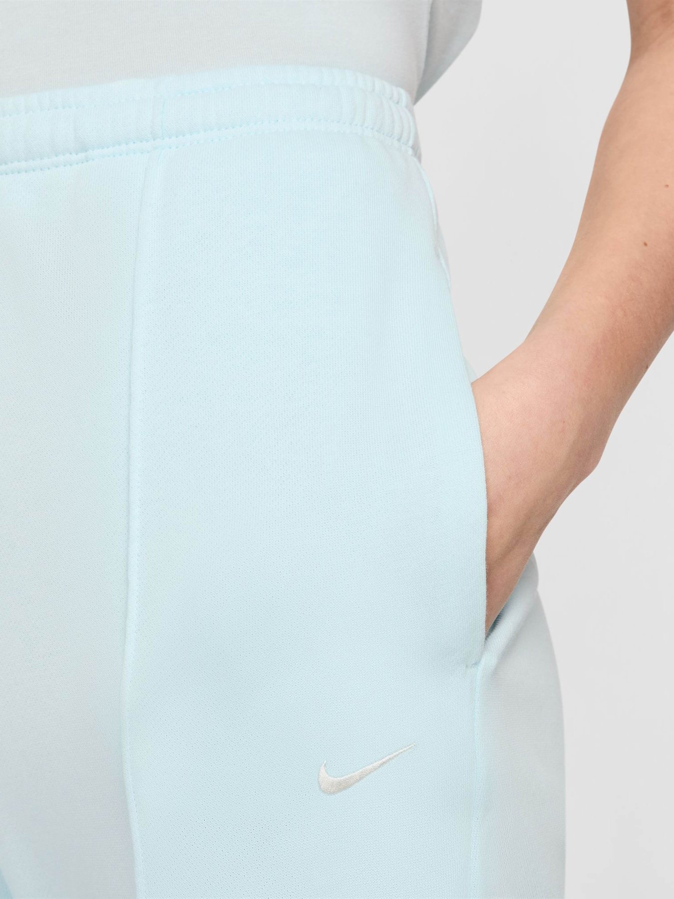 Брюки NIKE SPORTSWEAR CHILL TERRY модель FN2434-474 Фото