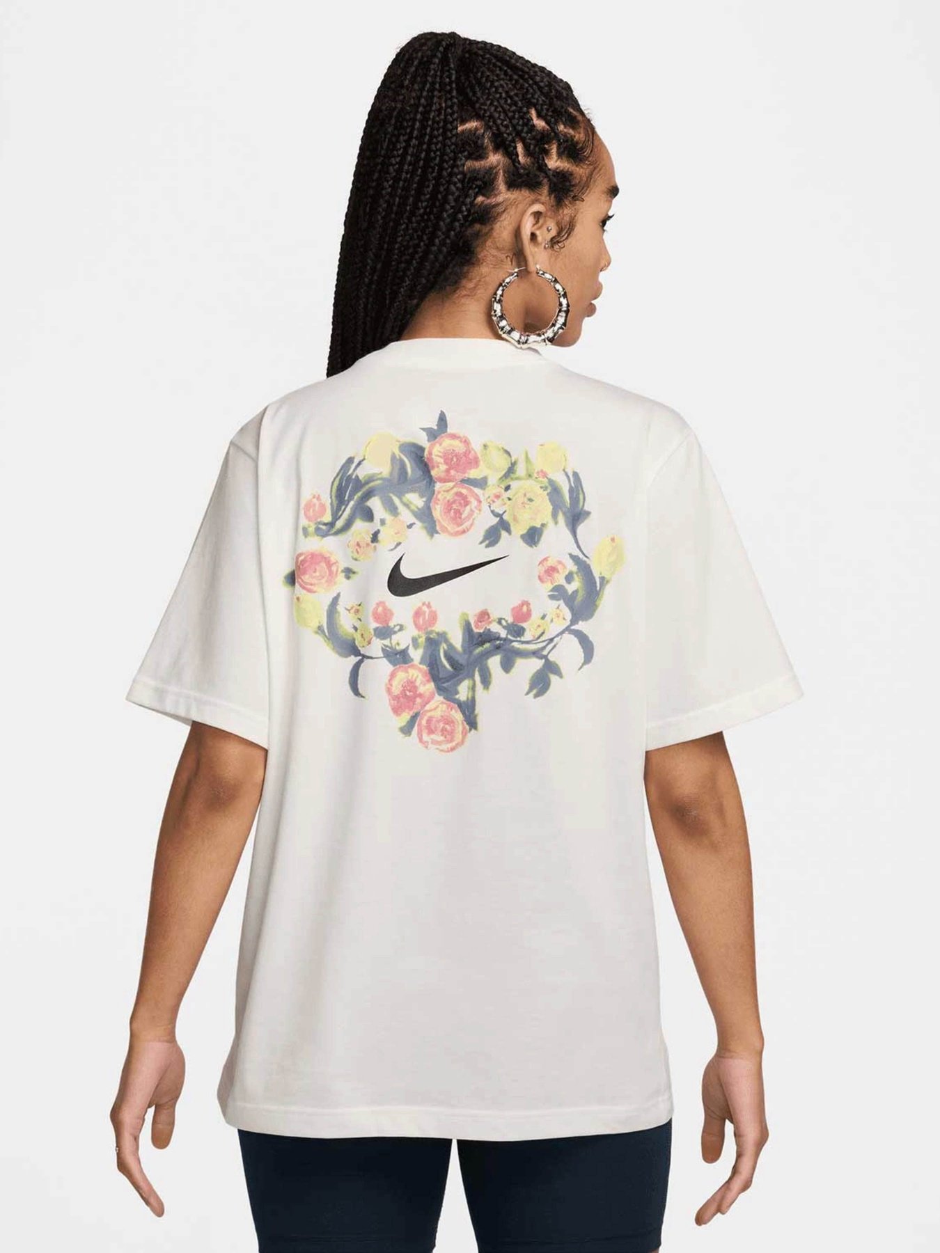 Футболки і поло NIKE SPORTSWEAR ARTIST COLLECTION модель HF4683-133 Футболки і поло NIKE SPORTSWEAR ARTIST COLLECTION модель HF4683-133 Фото