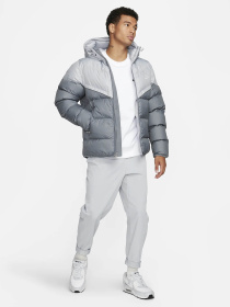 Куртки та дублянки NIKE WINDRUNNER PRIMALOFT® модель FB8185-077 Фото