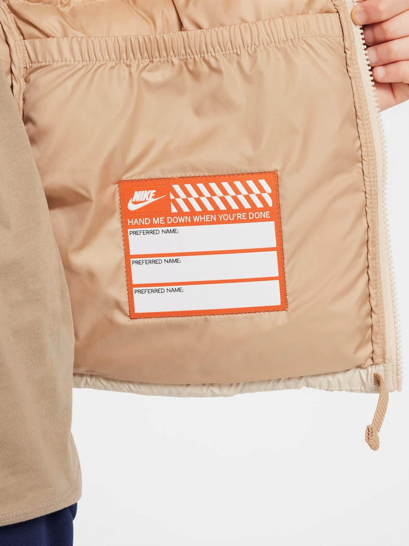 Куртки та дублянки NIKE SPORTSWEAR HEAVYWEIGHT EASYON модель FD2844-126 Фото