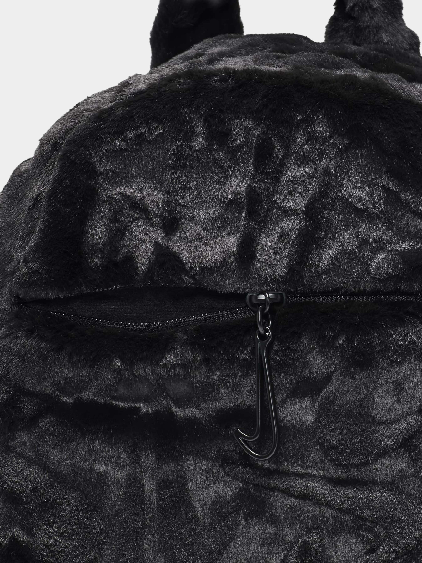 Рюкзаки NIKE SPORTSWEAR FUTURA FAUX FUR MIN модель FZ1328-010 Фото