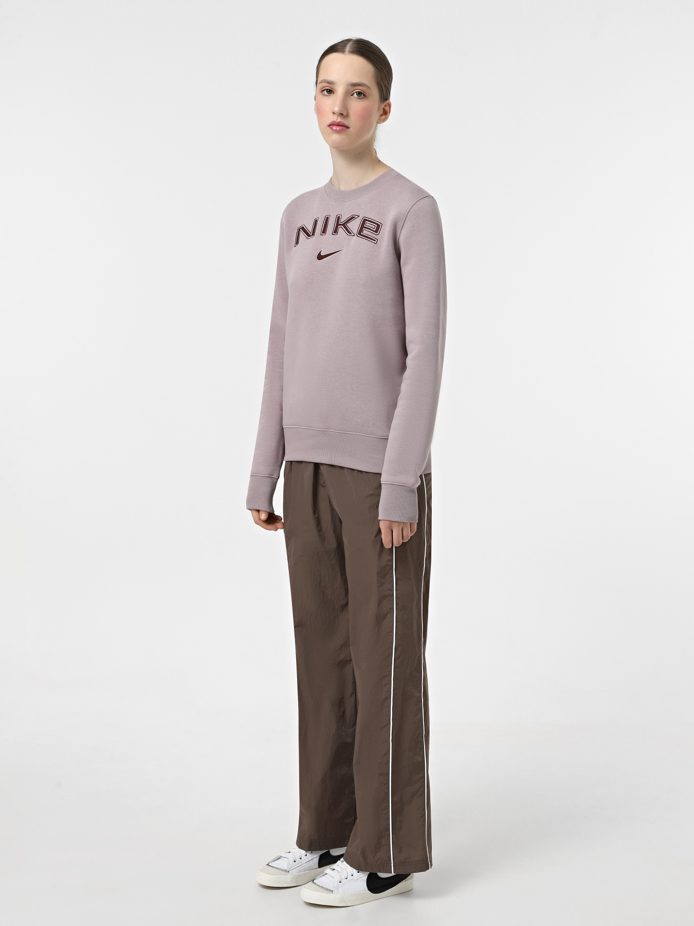 Брюки NIKE WINDRUNNER HIGH-WAISTEDVEN OPE модель FV7655-004 Фото