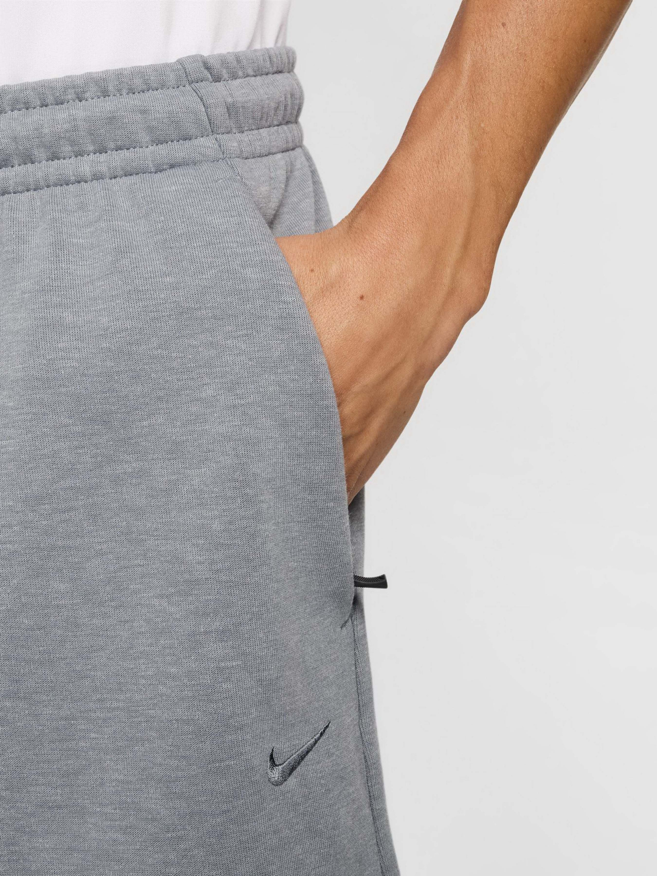 Шорти NIKE DRI-FIT PRIMARY 7IN модель FZ0961-065 Шорти NIKE DRI-FIT PRIMARY 7IN модель FZ0961-065 Фото