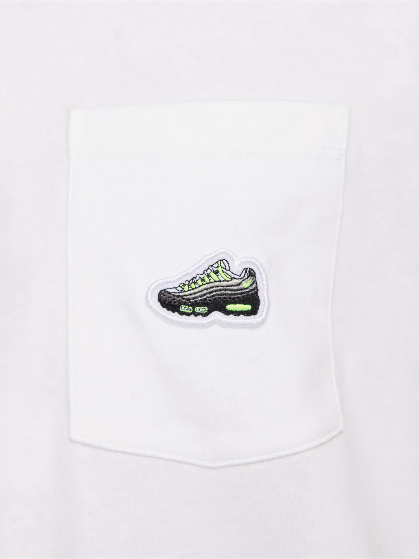 Футболки и поло NIKE SPORTSWEAR MAX 90 SNEAKER PATC модель HJ0574-100 Фото