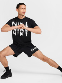 Футболки і поло NIKE HYVERSE DRI-FIT модель HJ3074-010 Фото