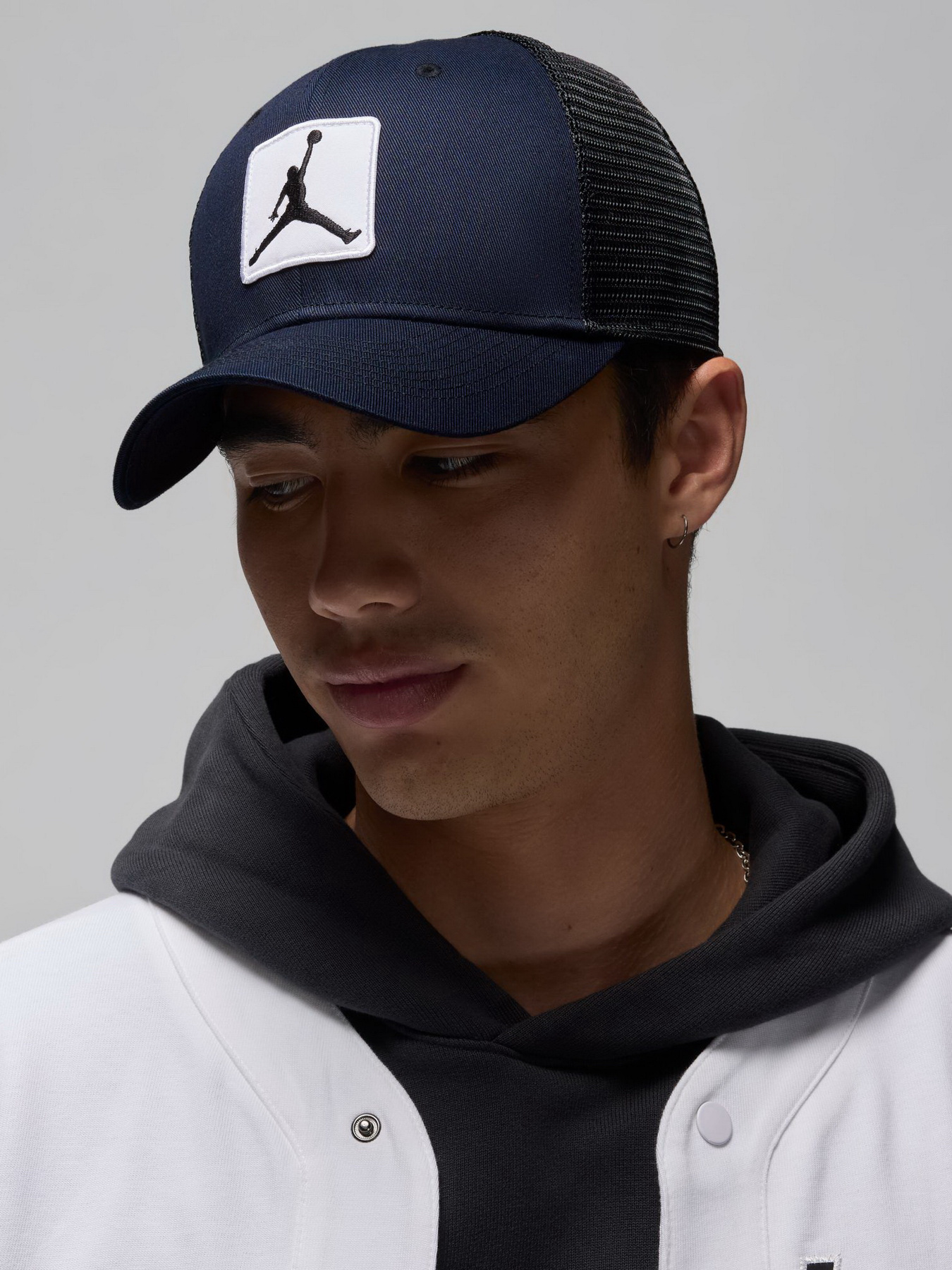 Шапки и кепки NIKE JORDAN RISE TRUCKER JUMPMAN PA модель FZ0774-010 Фото