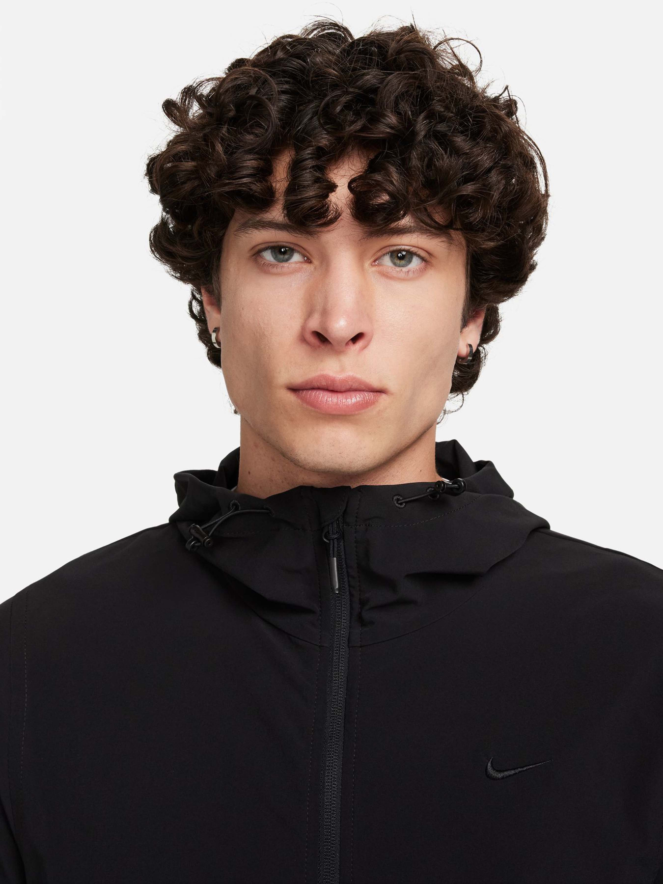 Куртки и дубленки NIKE UNLIMITED WATER-REPELLENT HOOD модель FB7551-010 Фото