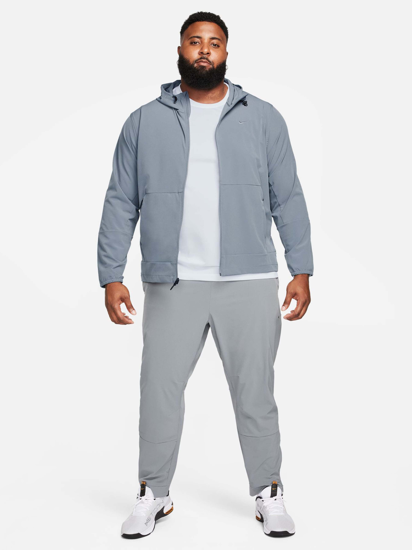 Куртки и дубленки NIKE UNLIMITED WATER-REPELLENT HOOD модель FB7551-084 Фото
