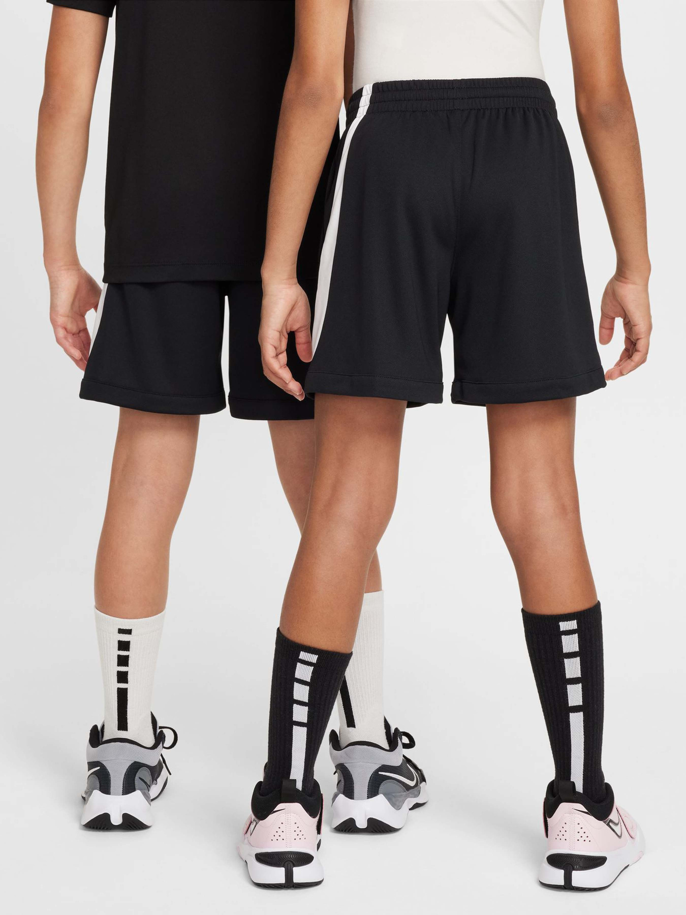 Шорты NIKE DRI-FIT SWOOSH модель FV0269-010 Фото