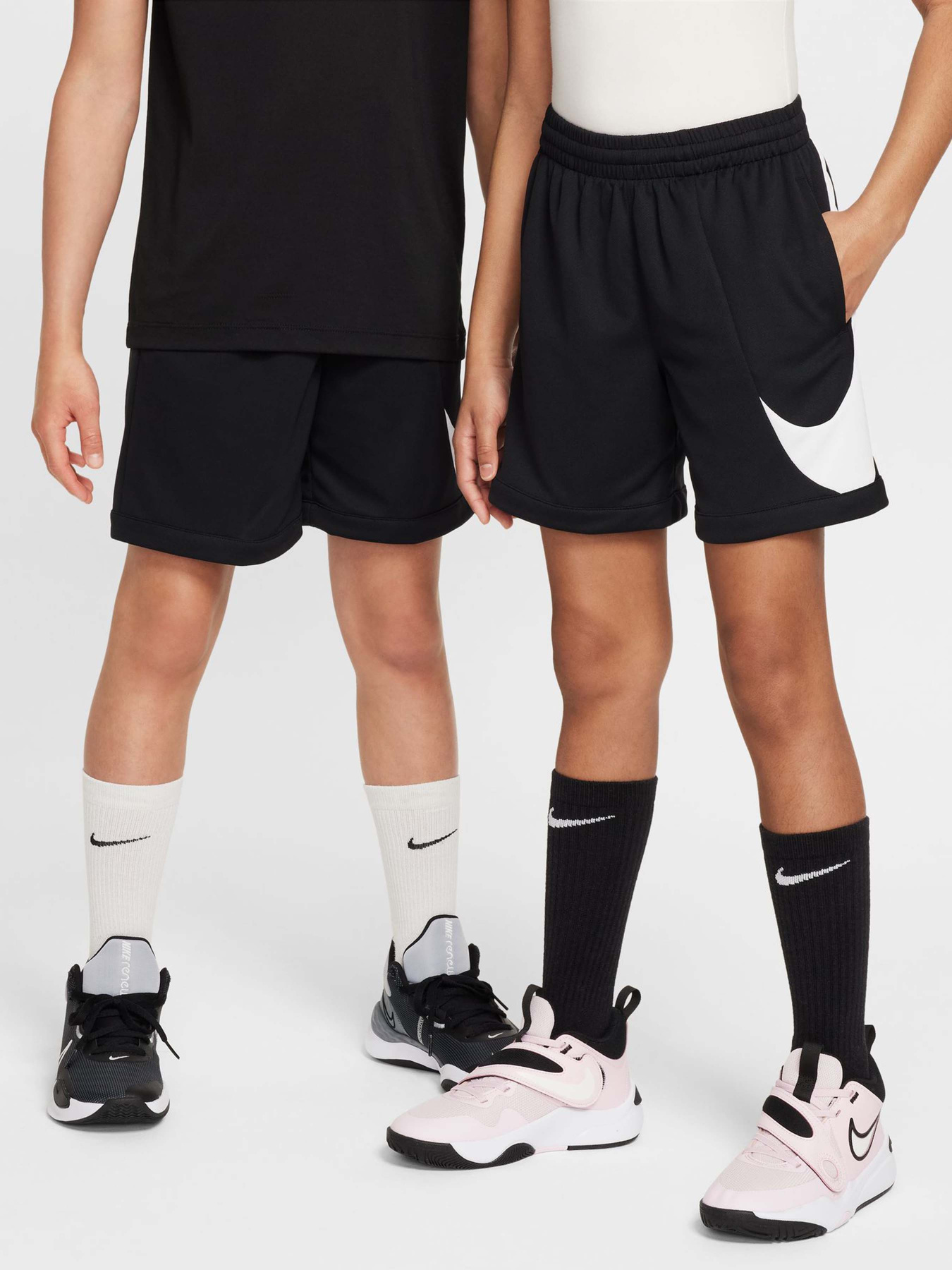 Шорты NIKE DRI-FIT SWOOSH модель FV0269-010 Фото