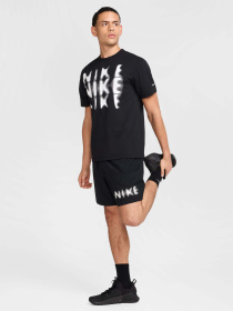 Шорты NIKE DRI-FIT FORM 7" UNLINED SWOOSH модель HJ3105-010 Фото