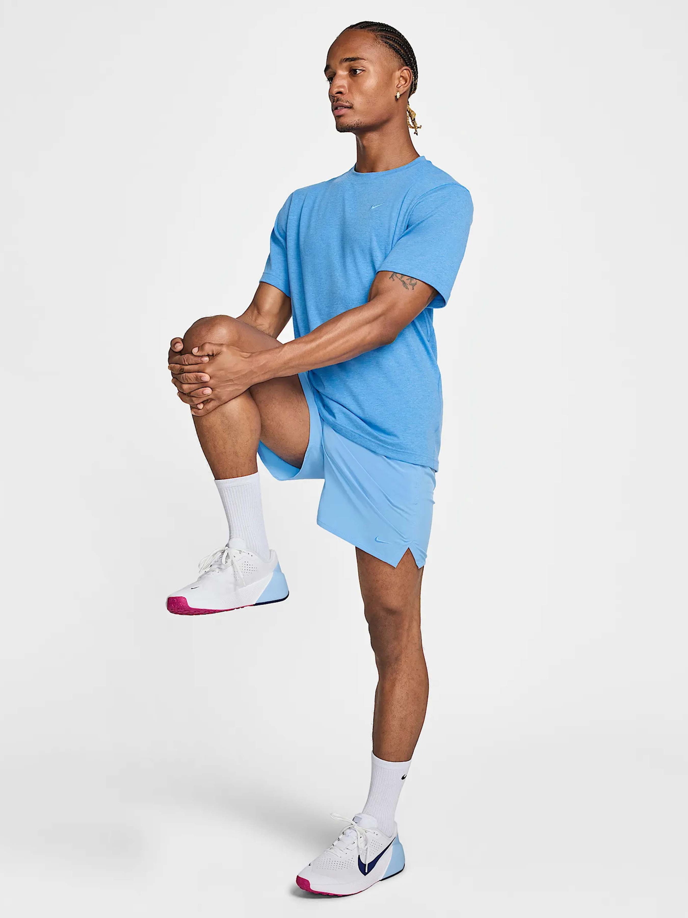 Футболки і поло NIKE PRIMARY DRI-FIT модель DV9831-412 Фото