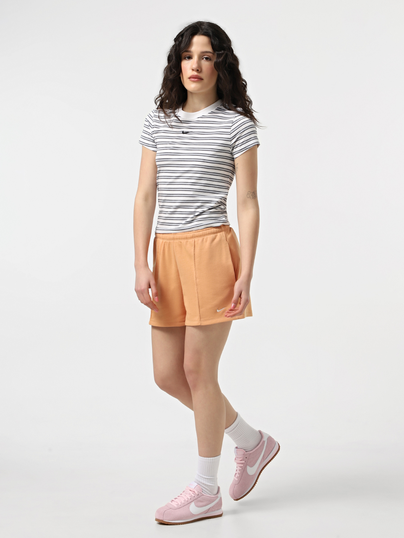 Шорти NIKE SPORTSWEAR CHILL FRENCH TERRY модель HF6940-856 Фото