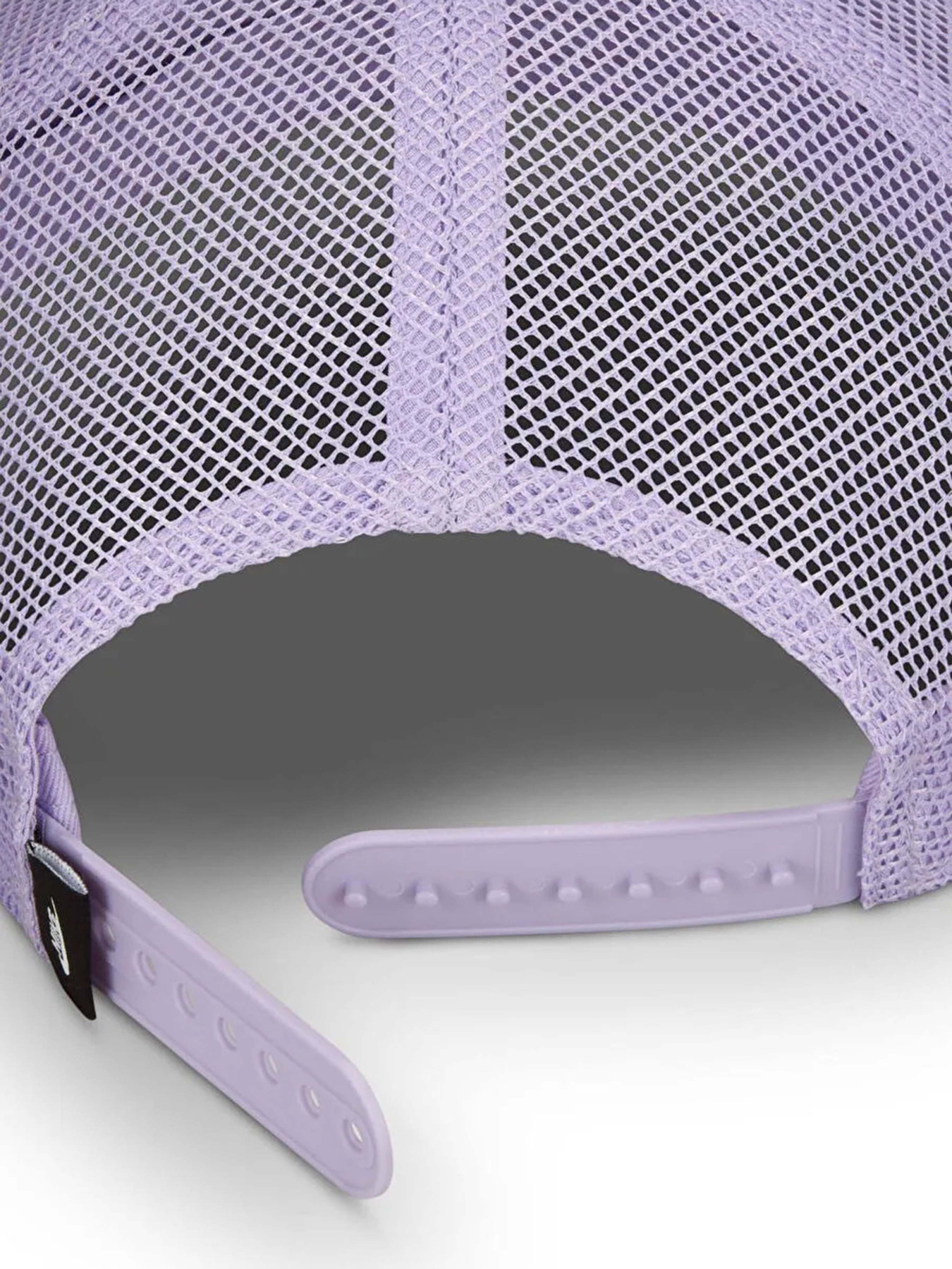 Шапки та кепки NIKE RISE STRUCTURED TRUCKER модель FB5363-516 Шапки та кепки NIKE RISE STRUCTURED TRUCKER модель FB5363-516 Фото
