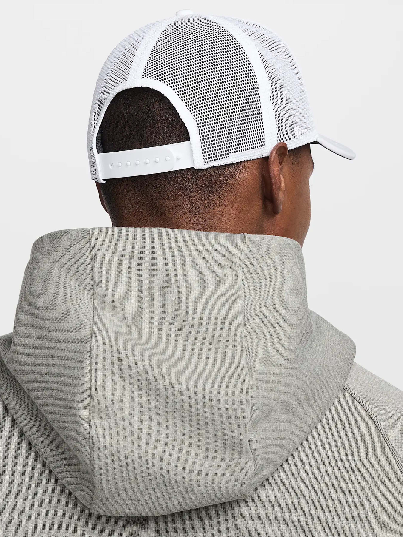 Шапки та кепки NIKE RISE DRI-FIT TRUCKER модель HJ7018-100 Фото