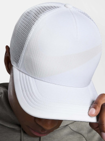 Шапки та кепки NIKE RISE DRI-FIT TRUCKER модель HJ7018-100 Фото