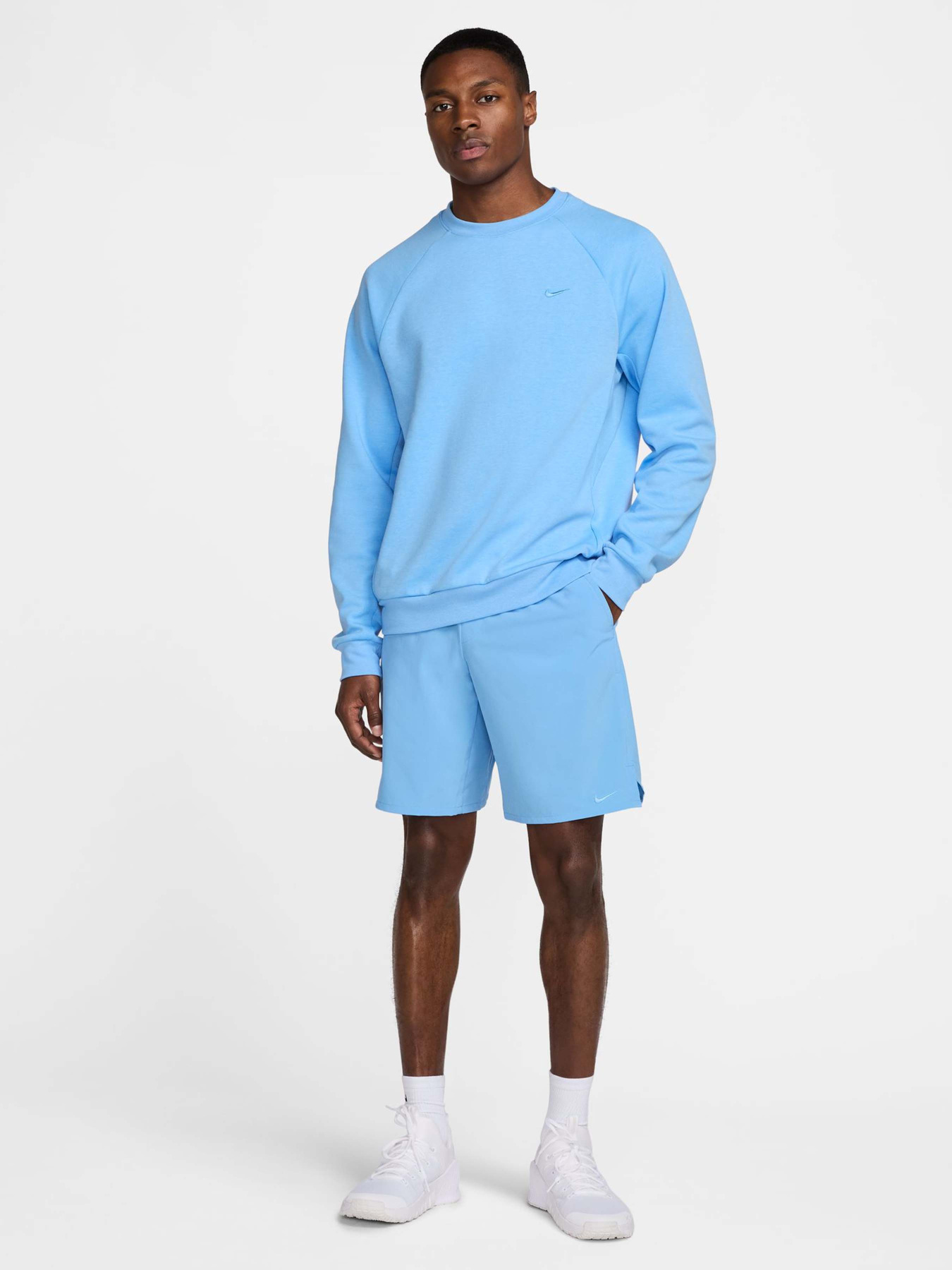 Шорты NIKE DRI-FIT UNLIMITED WOVEN 9IN UN модель DV9330-412 Фото