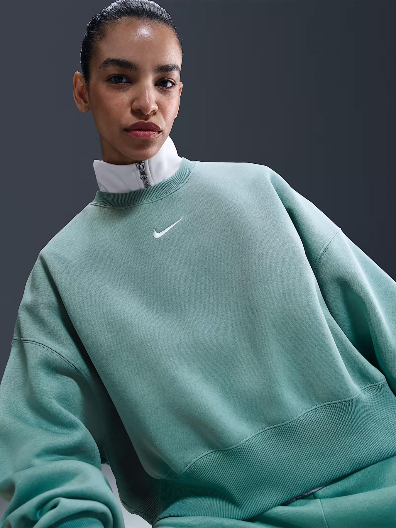 Худі та світшоти NIKE SPORTSWEAR PHOENIX FLEECE модель DQ5761-017 Фото