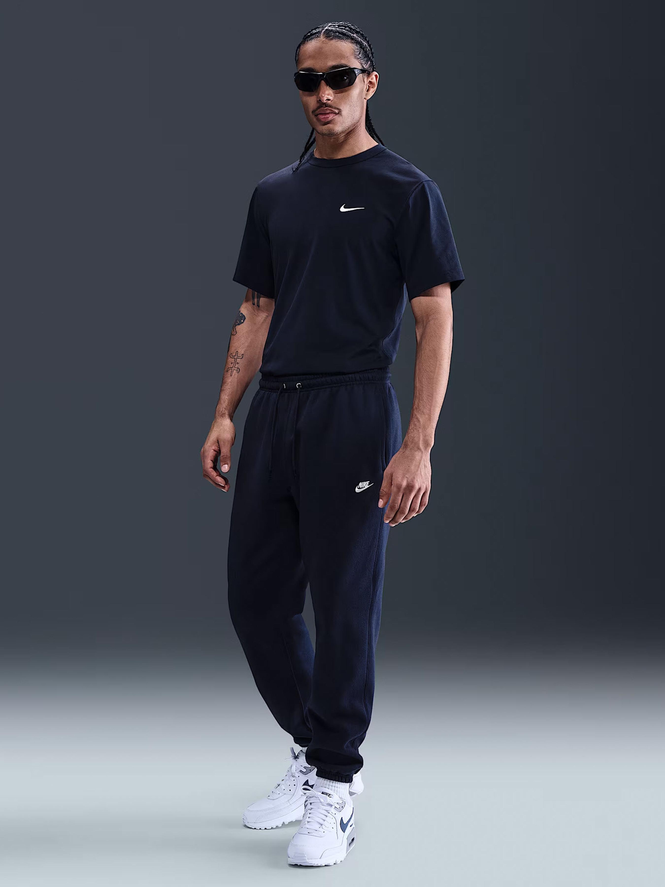 Штани NIKE CLUB модель FN3808-451 Штани NIKE CLUB модель FN3808-451 Фото