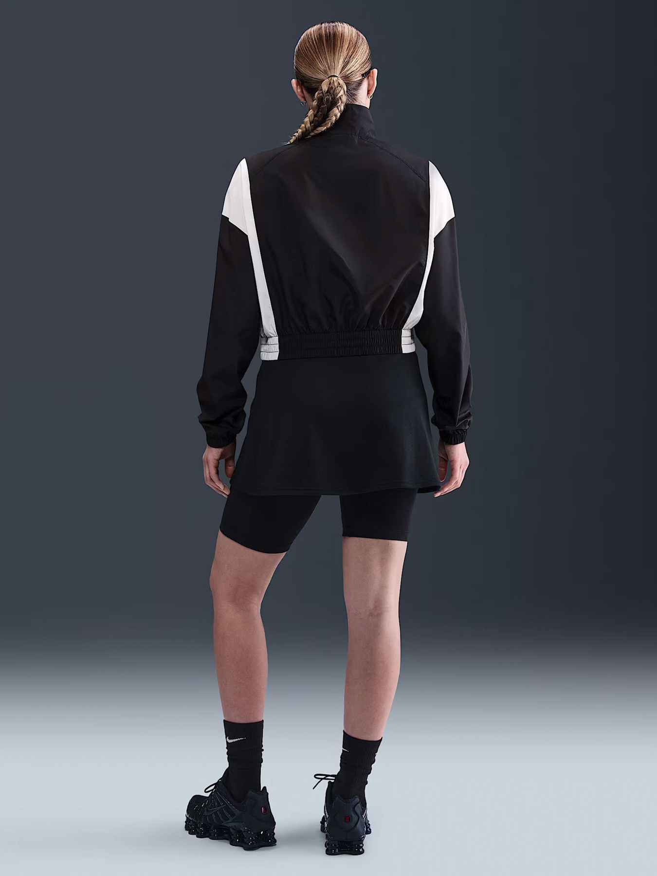 Худи и свитшоты NIKE SPORTSWEAR модель IH8478-010 Худи и свитшоты NIKE SPORTSWEAR модель IH8478-010 Фото