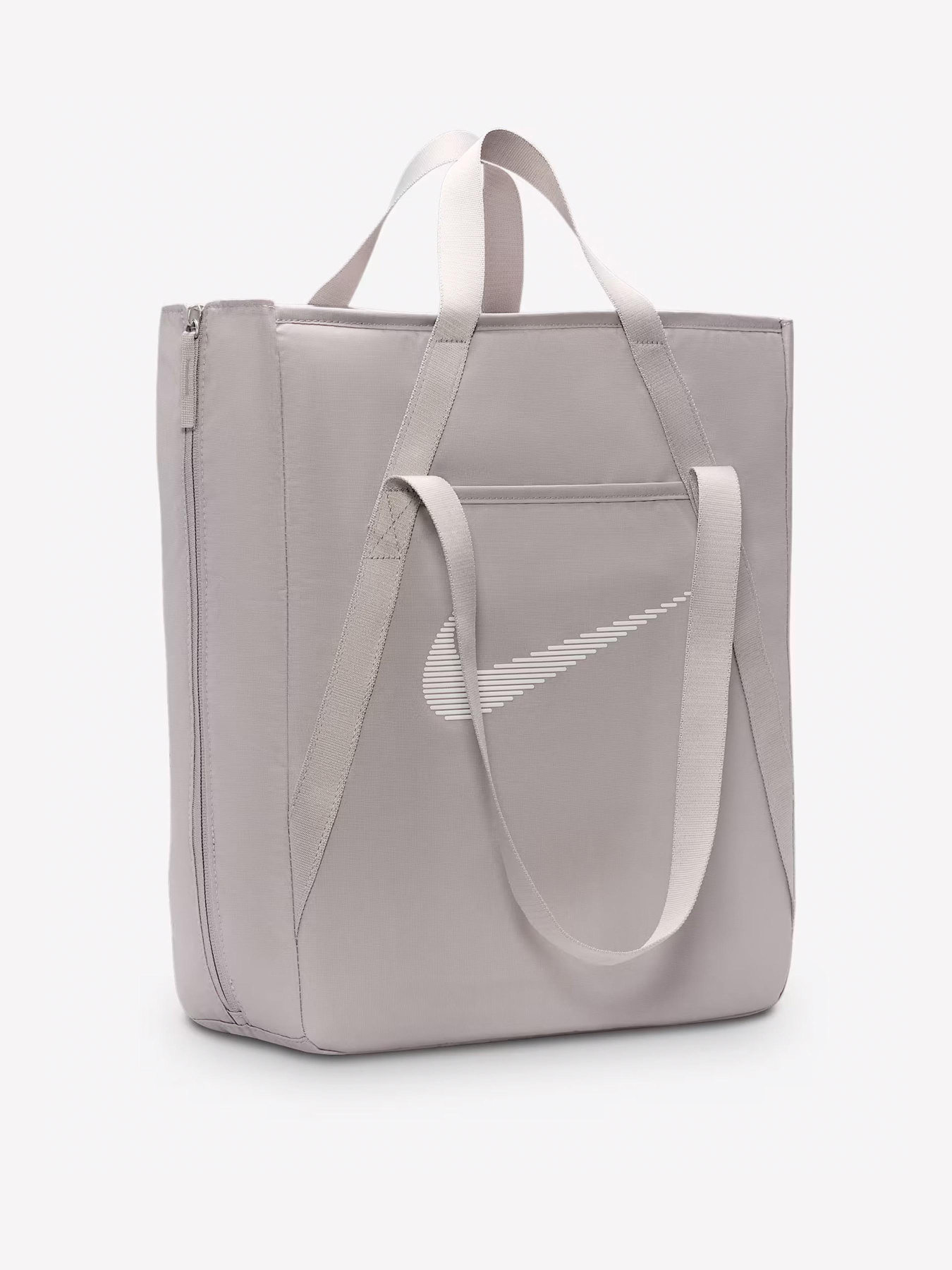 Сумки NIKE GYM TOTE 28L модель DR7217-009 Сумки NIKE GYM TOTE 28L модель DR7217-009 Фото