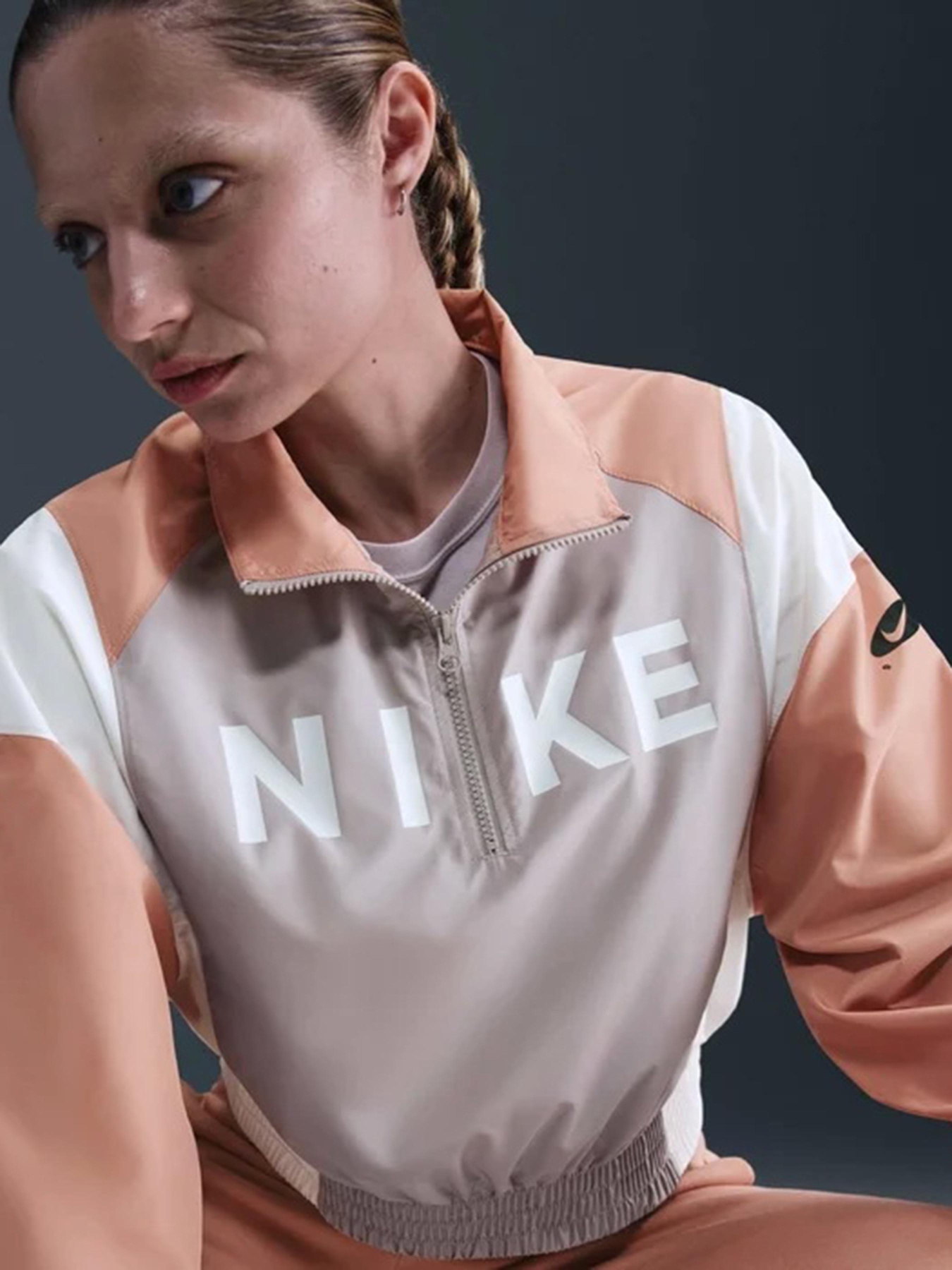 Худи и свитшоты NIKE W NSW CLSSC WVN REMIX LTWT PO модель IH8478-009 Фото