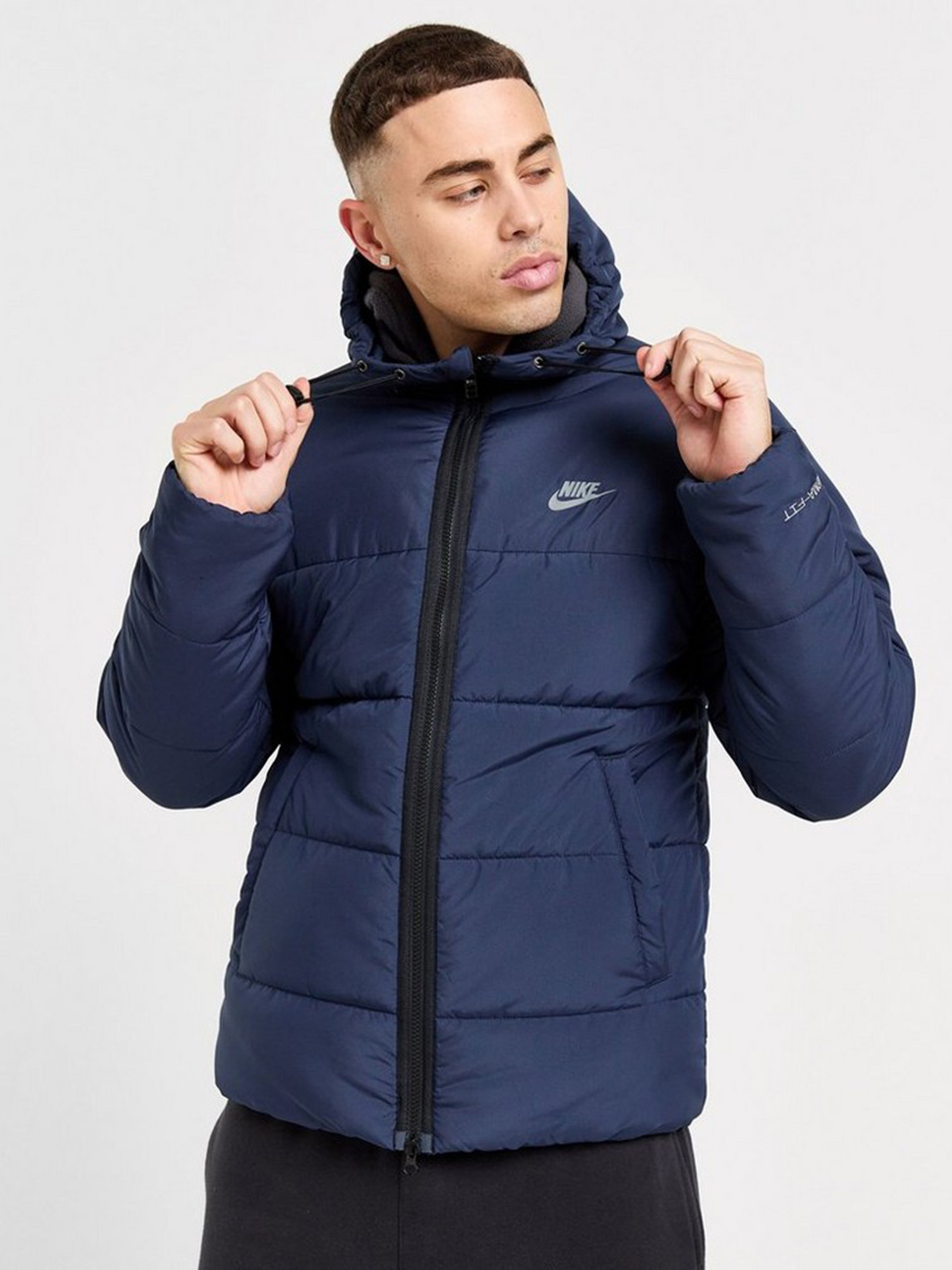Куртки та дублянки NIKE NSW OW SYN FILL модель HF6825-451 Фото